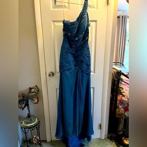 Tony Bowls one shoulder twenties inspired gown